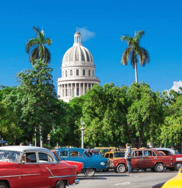 Circuito Cuba Tradicional: Descubre los Destinos Más Emblemáticos